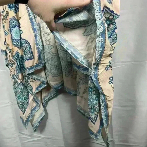 Maurice’s paisley Shaw one size - Picture 4 of 5